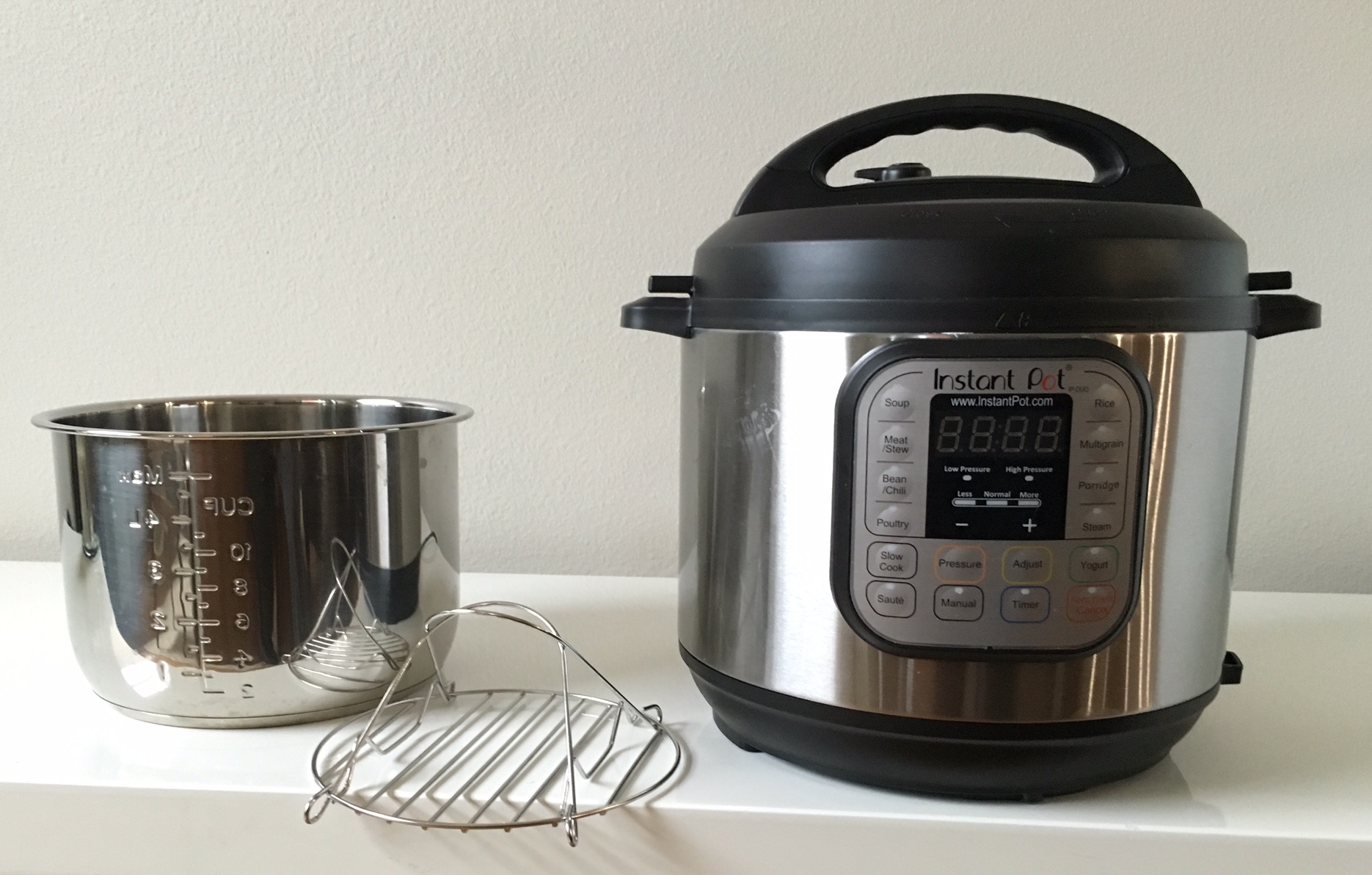 Instant Pot IP-DUO60 7-in-1 Programmable Pressure Cooker Review 